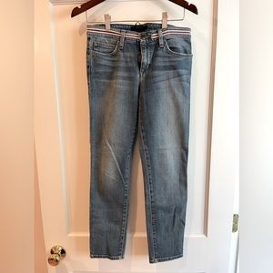 Joes straight leg jean. Cute pink and navy accent on waistline.